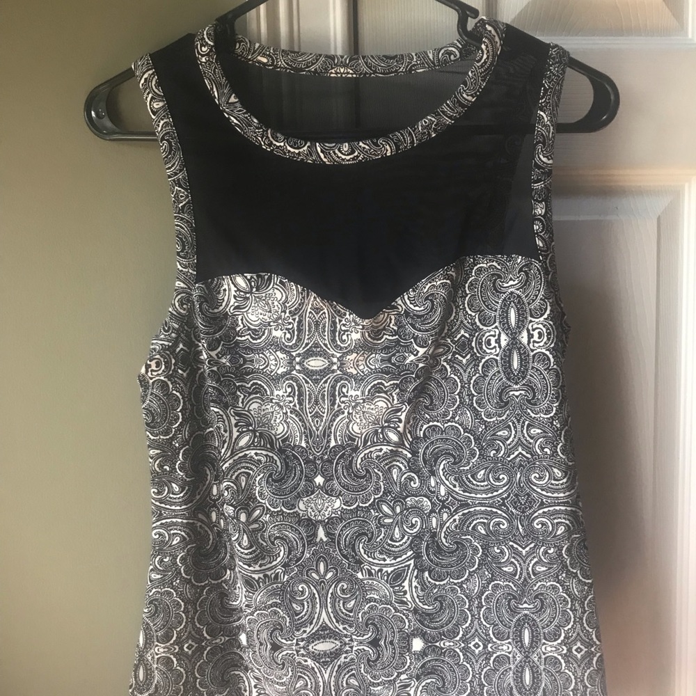 Express Women’s Sweetheart Mesh Tank